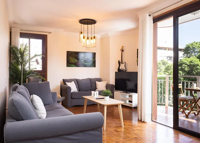 Home2Book Design & Luminous Apt Santa Cruz Center