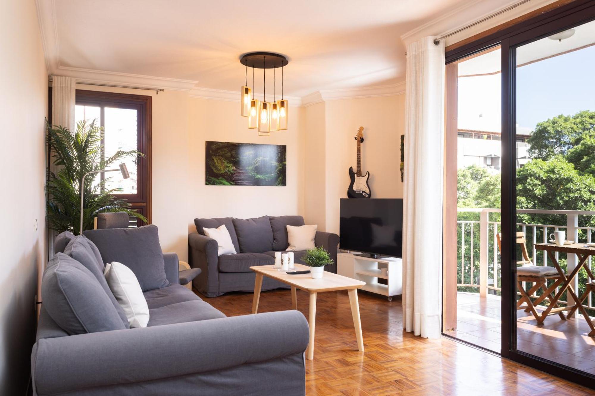 Home2book Design & Luminous Cruz Center Appartement *