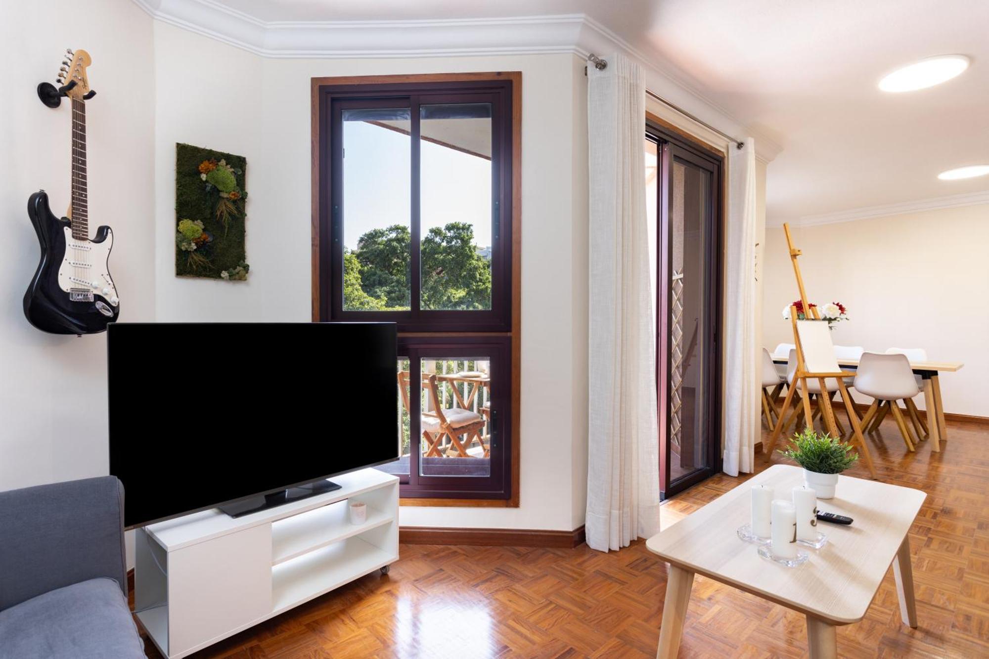 Home2book Design & Luminous Cruz Center Appartement *